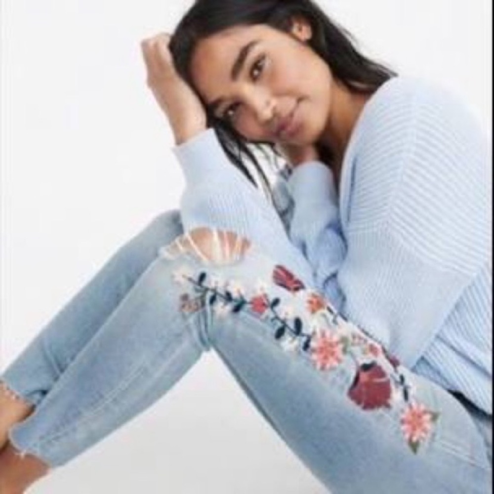 Abercrombie | Skinny Jeans with Embroidery | 24